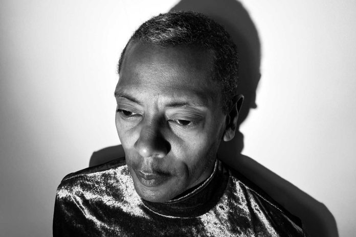 Jeff Mills annonce une résidence à quatre artistes à Détroit Jeff Mills annonce une résidence à quatre artistes à Détroit